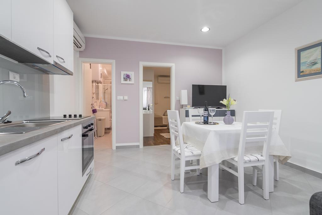 Drop In Split Luxury Suites Exterior foto