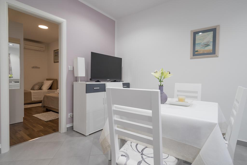 Drop In Split Luxury Suites Exterior foto